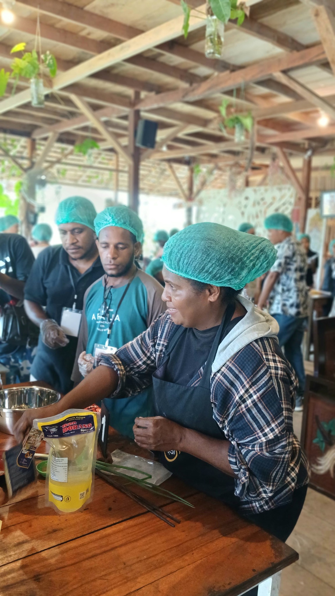 Pelatihan Kewirausahaan pemuda Adat Domberai oleh Sinagi Papua